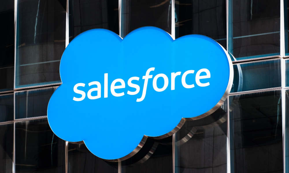 Salesforce Gains 6% on Upbeat Earnings and Full-Year Forecast: 3 Reasons to Buy This Stock
