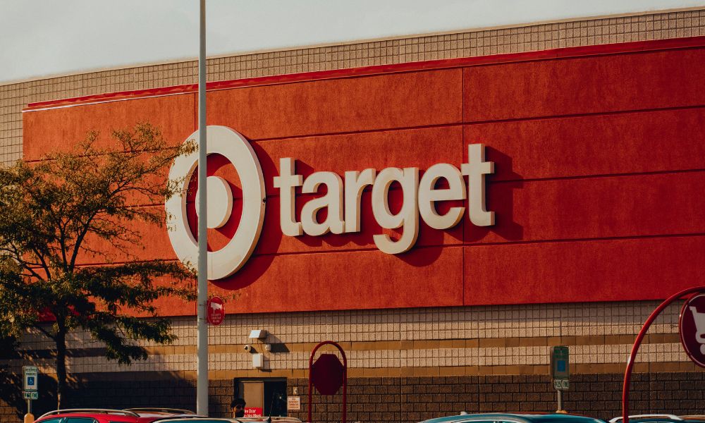 Target’s Earnings Send Shares 17% Higher Despite Dwindling Sales: Should You Buy TGT?