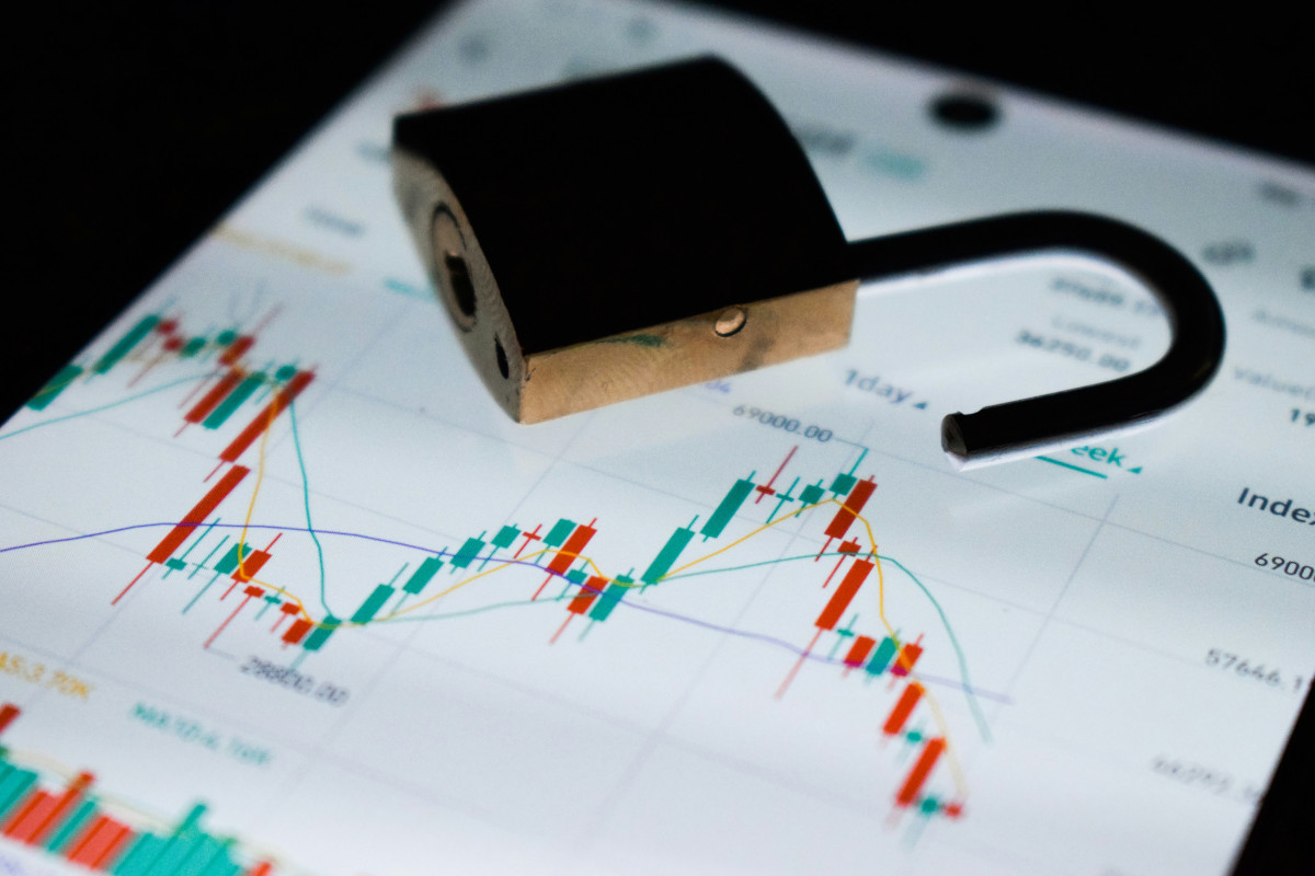The 10 Safest Stocks to Invest in