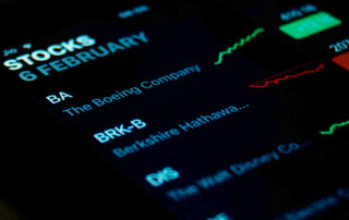 seeking alpha vs marketwatch